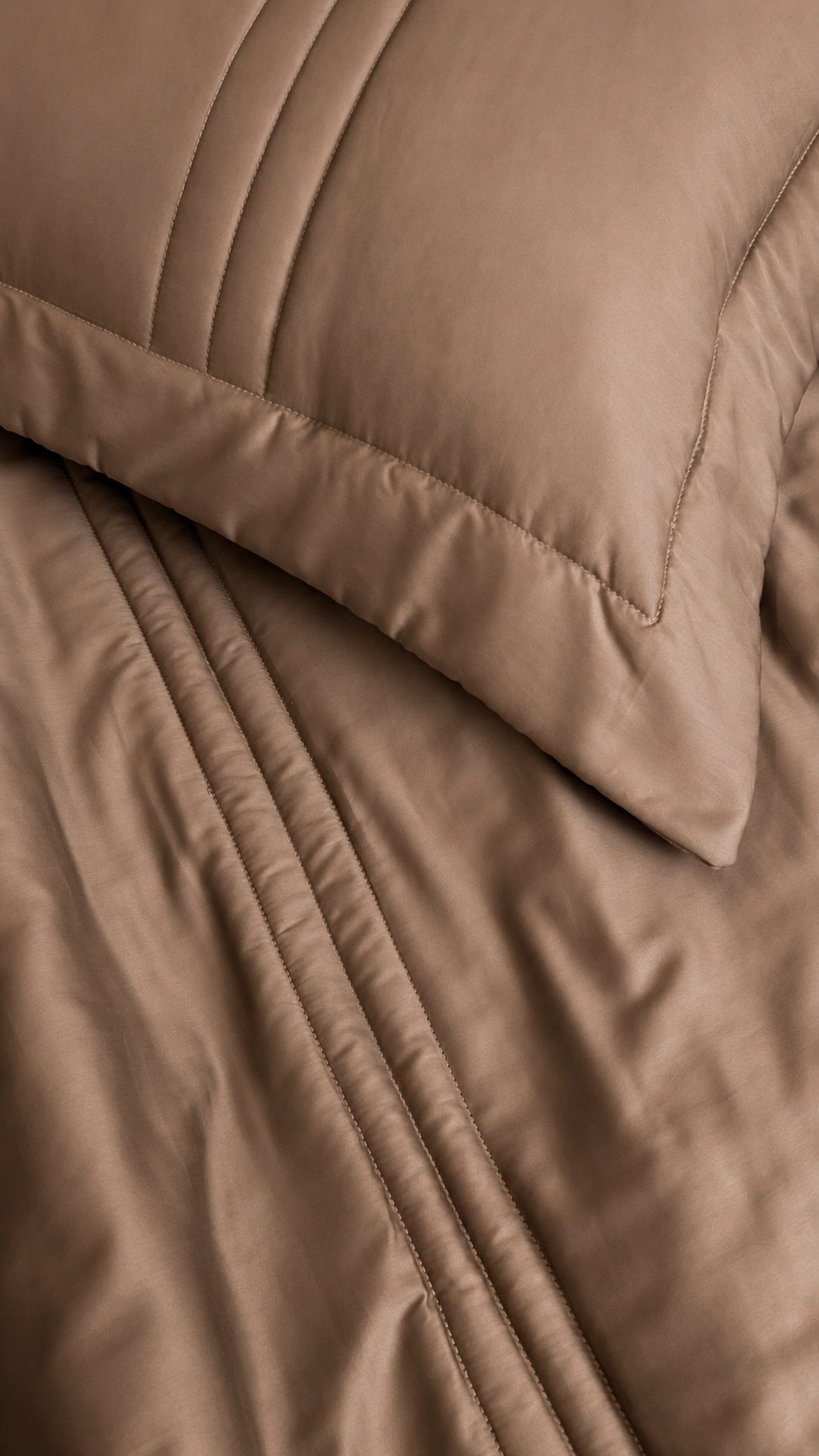 Tons neutros ou cores vibrantes? Como equilibrar a decoração do quarto