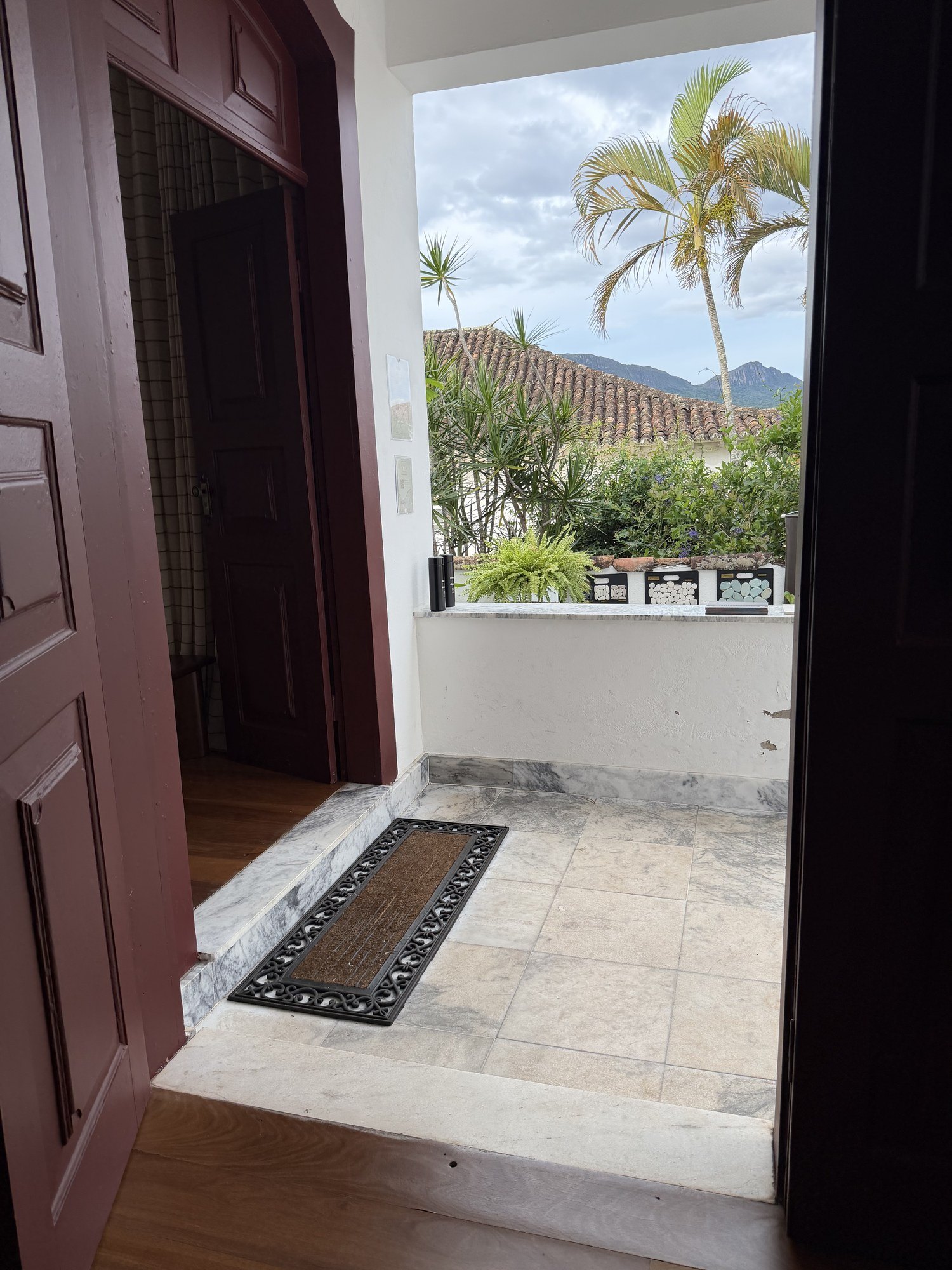 Marken Fassi na Casa VYA Design durante a Semana Criativa de Tiradentes