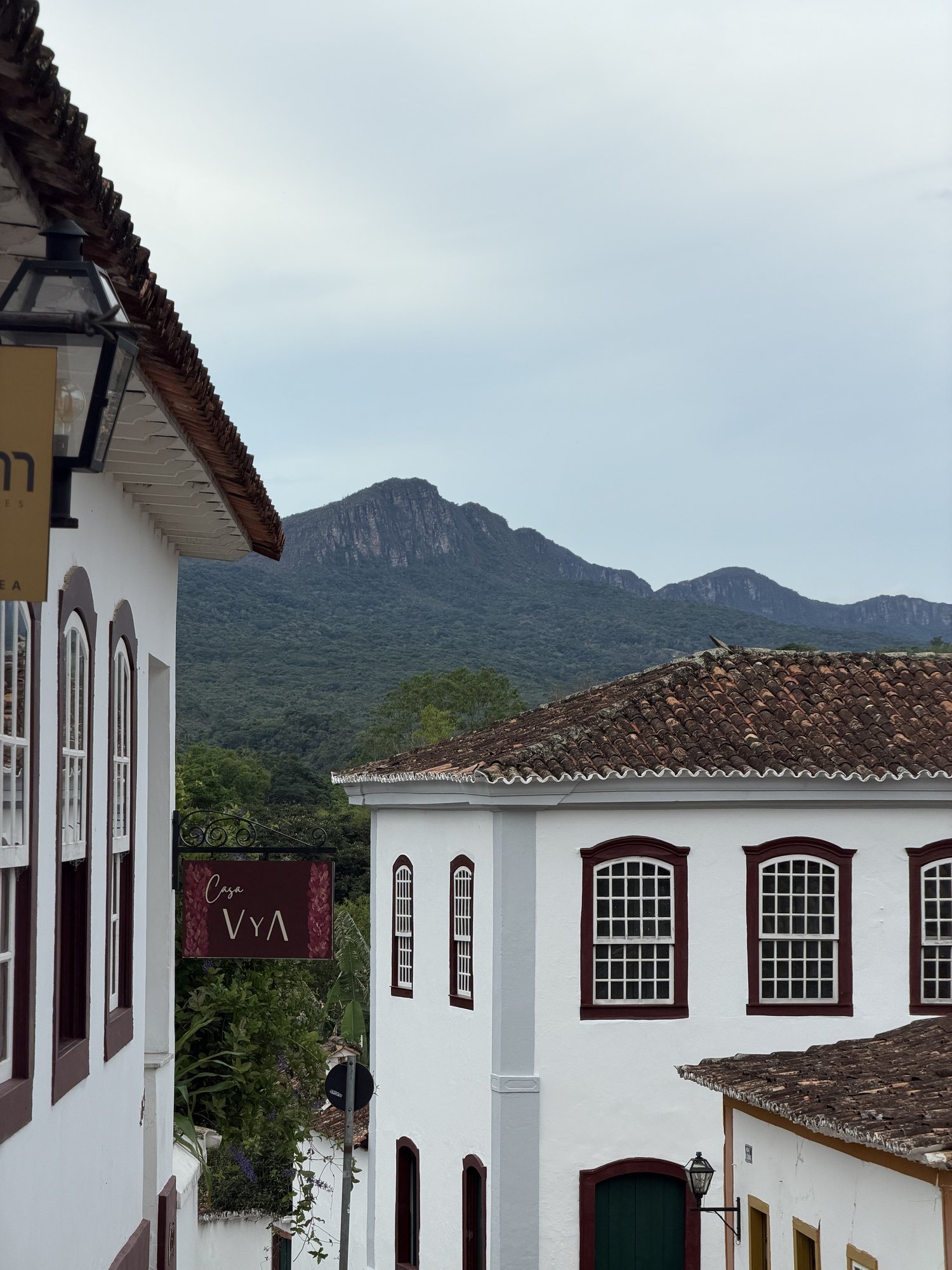 Marken Fassi na Casa VYA Design durante a Semana Criativa de Tiradentes